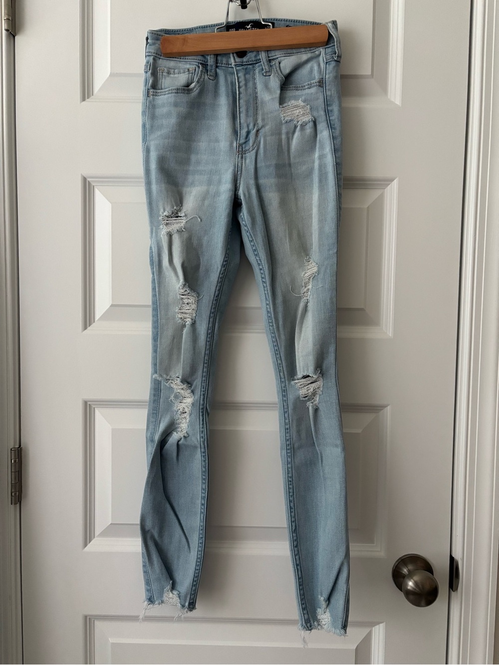 Hollister Size 00 High-Rise Crop Super Skinny Distressed Jeans